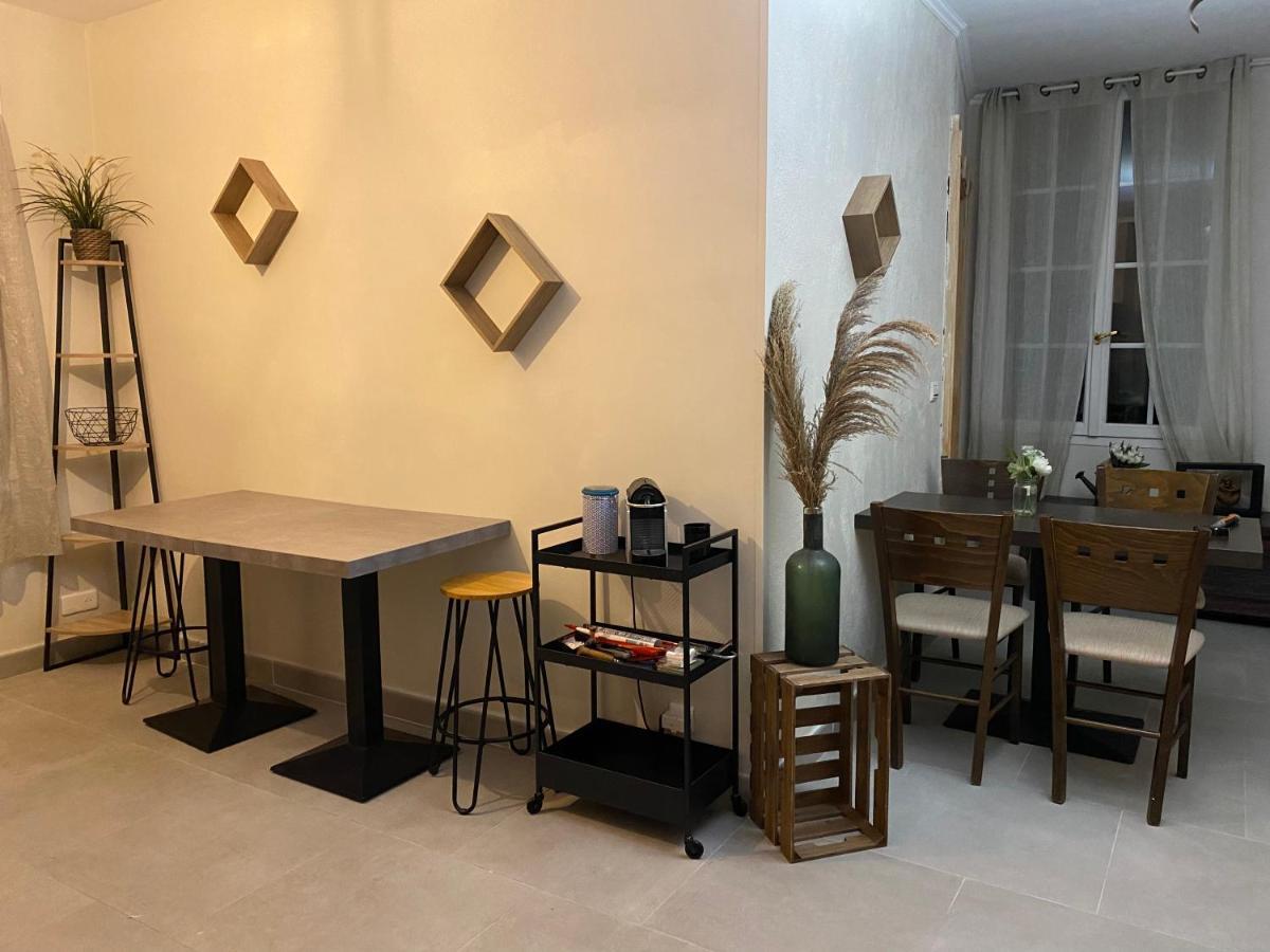 Tres Grand Appartement Dans Villa A 15 Minutes De Nice Colomars Exterior foto